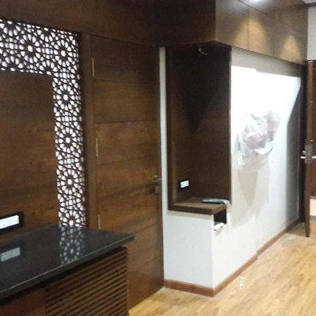 Hotel Samdareeya Pvt Ltd Джабалпур Экстерьер фото
